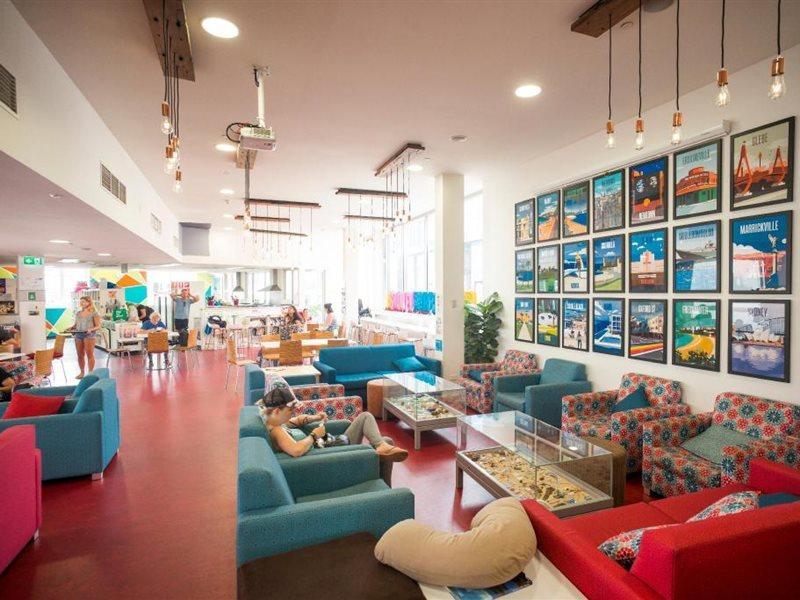 Yha Sydney Harbour Pansiyon Dış mekan fotoğraf The common room at the International House