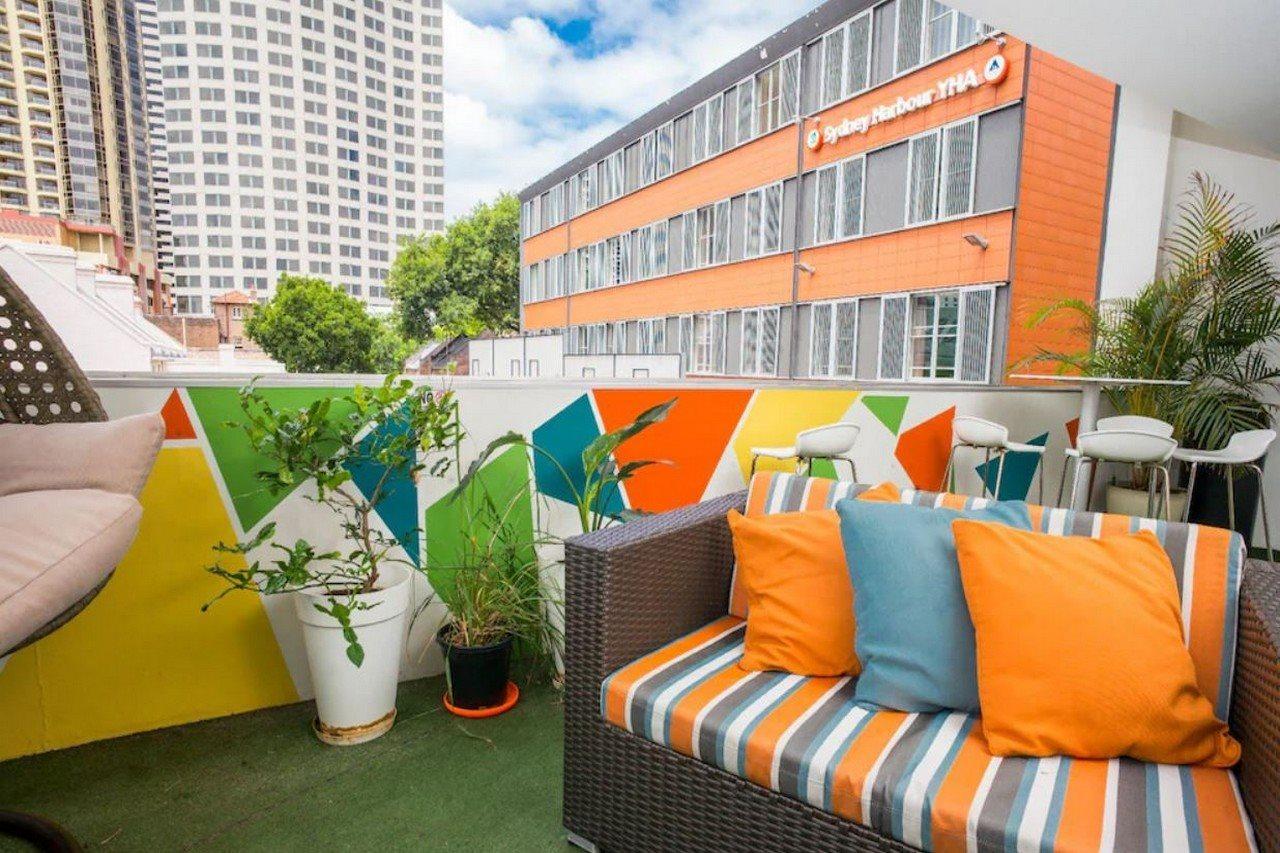 Yha Sydney Harbour Pansiyon Dış mekan fotoğraf The rooftop terrace at the Premier Inn, Manchester Piccadilly