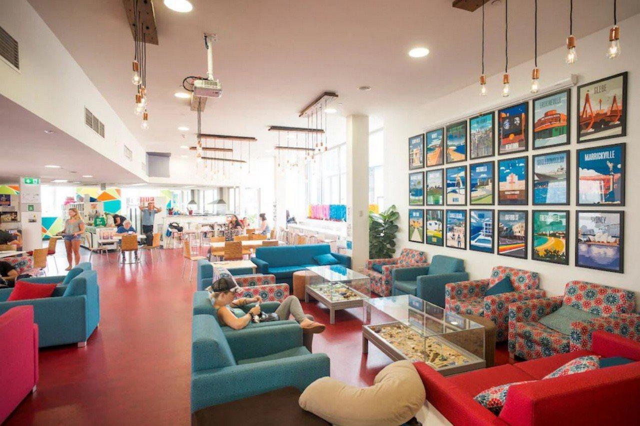 Yha Sydney Harbour Pansiyon Dış mekan fotoğraf The common room at the International House