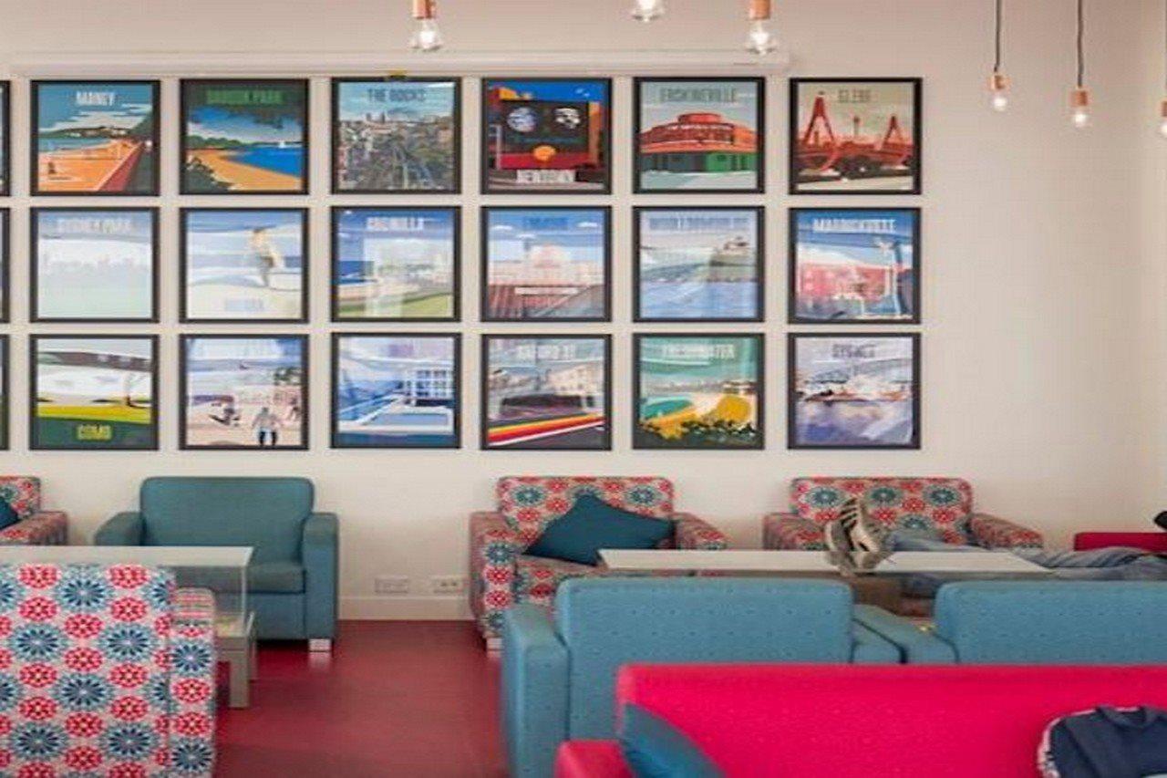 Yha Sydney Harbour Pansiyon Dış mekan fotoğraf The interior of the café at the National Railway Museum
