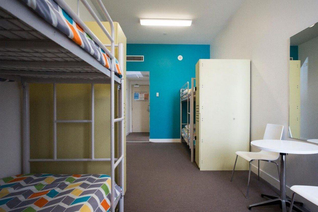 Yha Sydney Harbour Pansiyon Dış mekan fotoğraf A typical room at the hostel