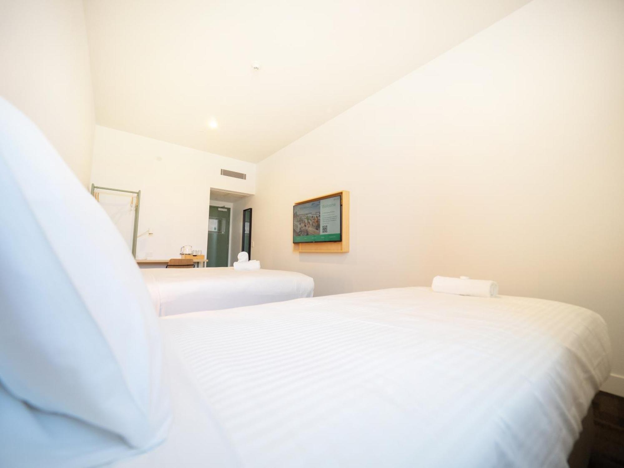 Yha Sydney Harbour Pansiyon Dış mekan fotoğraf A room at the hotel