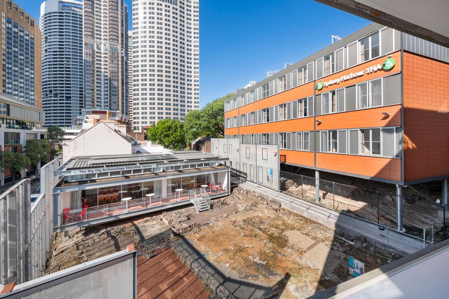 Yha Sydney Harbour Pansiyon Dış mekan fotoğraf The new building of the University of Applied Sciences and Medical University of Vienna