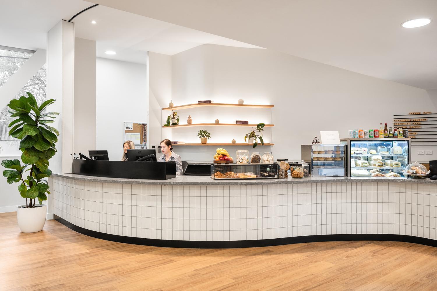 Yha Sydney Harbour Pansiyon Dış mekan fotoğraf The interior of a typical café